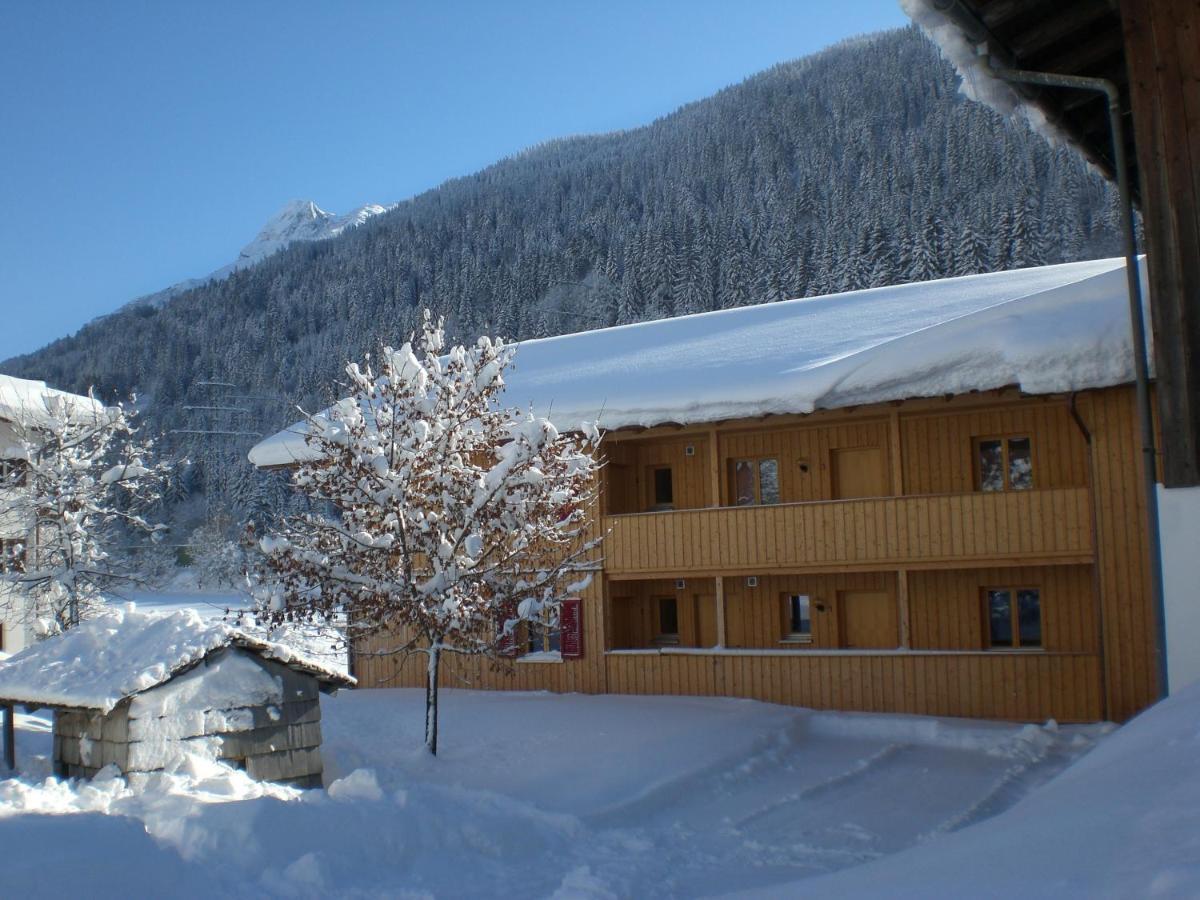 Gaestehaus Zum Baeren Apartment Wald am Arlberg Exterior photo